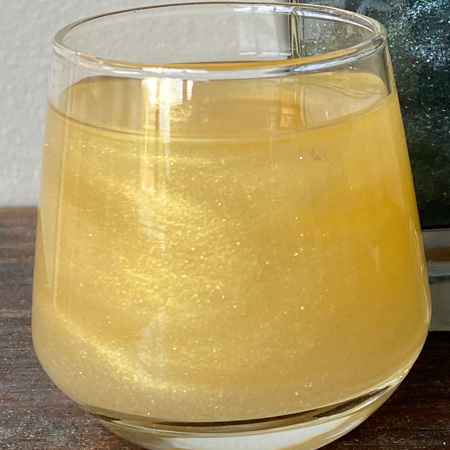 Liquid Gold Shimmer Glitter Color Series Drinks for Cocktails Beer Wine  Soda & More